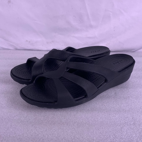 sanrah strappy wedge crocs